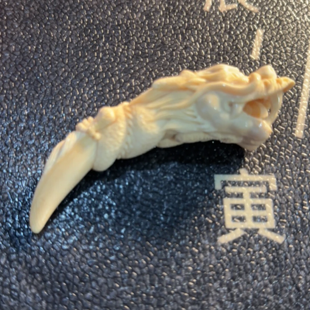 猛犸约48.5克雕刻件zl1621