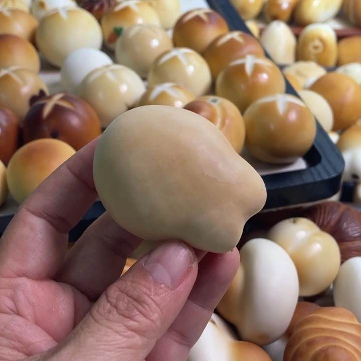 吊坠菩提根/象牙果