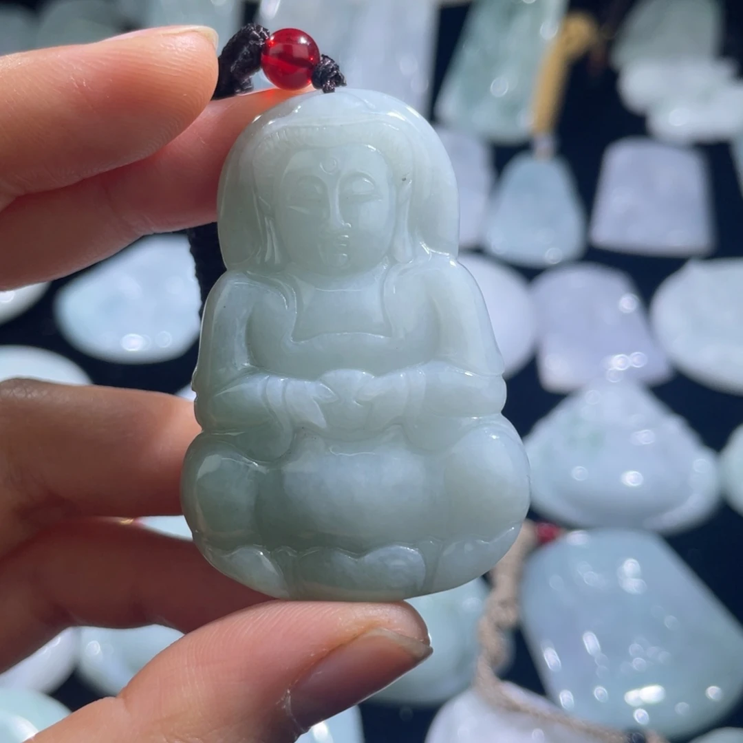 翡翠未镶嵌颈饰观音