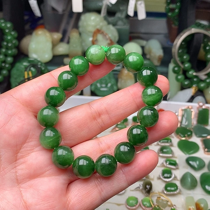 幽***伈颈饰未镶嵌和田玉