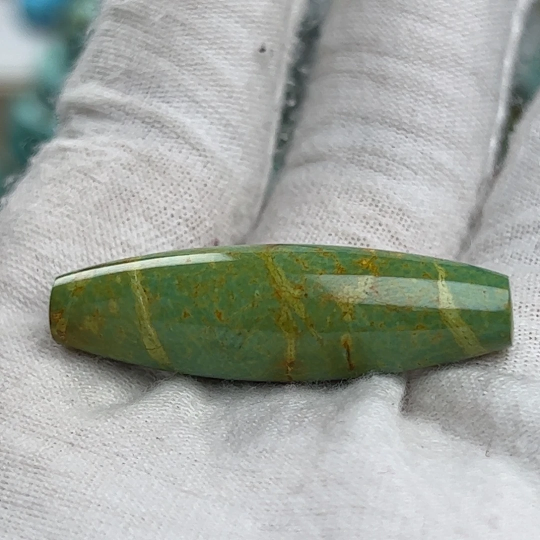 绿松石未镶嵌天然原矿绿松石