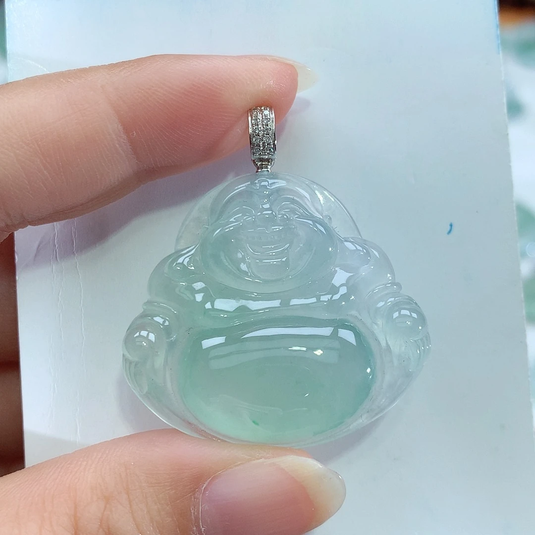 翡翠18K金镶嵌颈饰佛