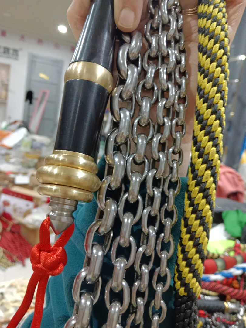 紫檀木把手大师鞭专业配比麒麟鞭