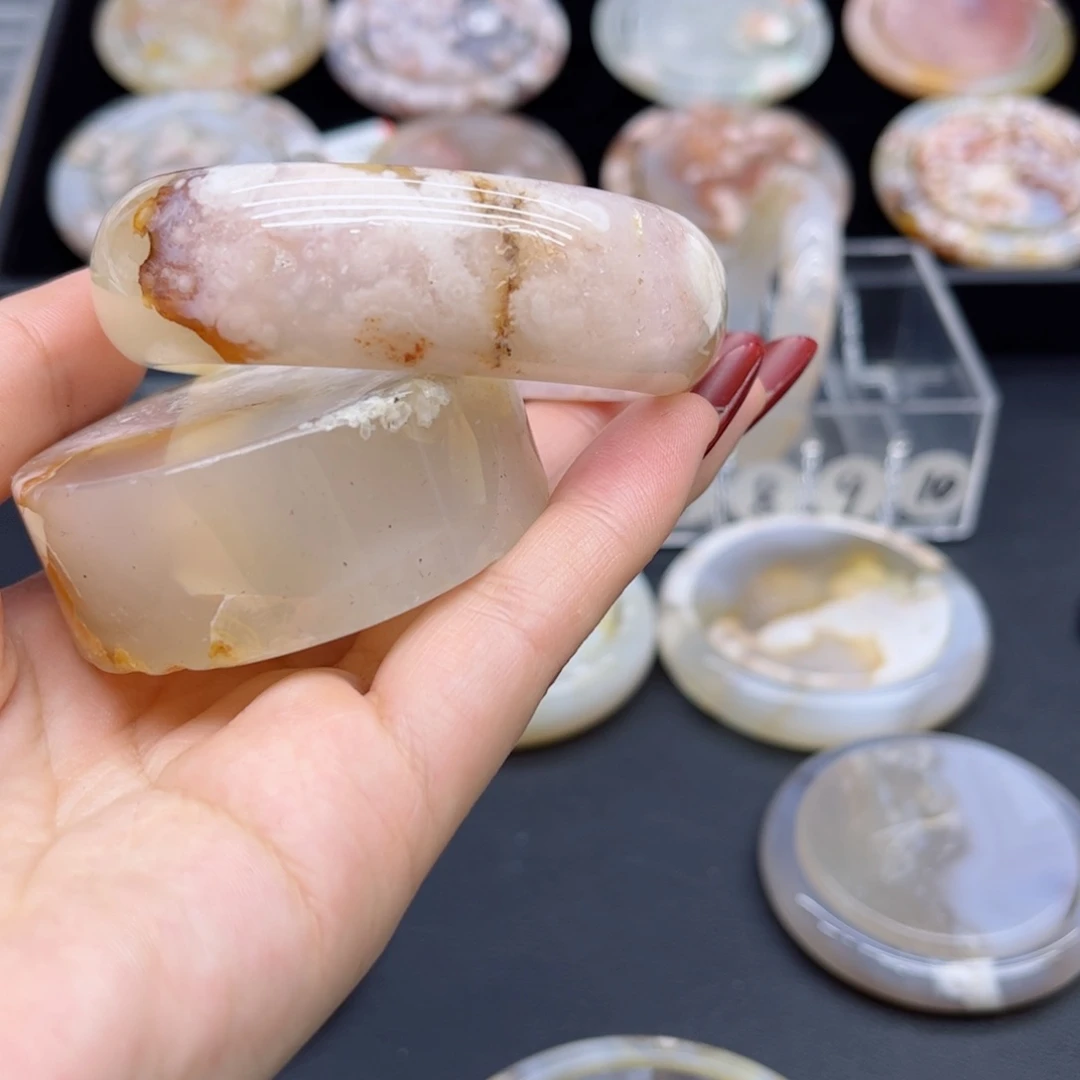 玛瑙/玉髓手镯未镶嵌5556