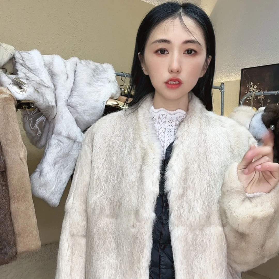 【闪购商品】兔毛外套搭配