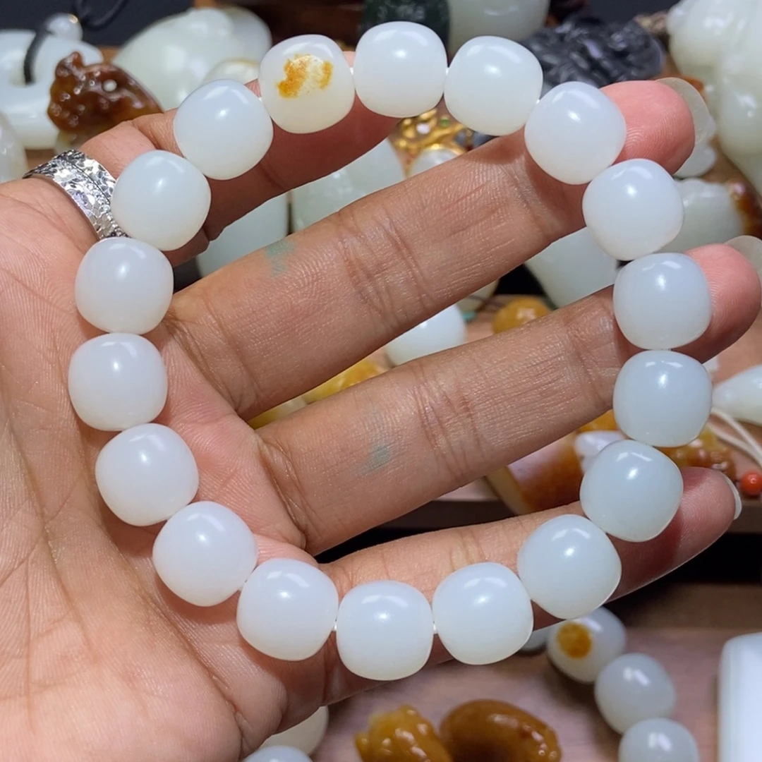 赞***赞和田玉未镶嵌颈饰