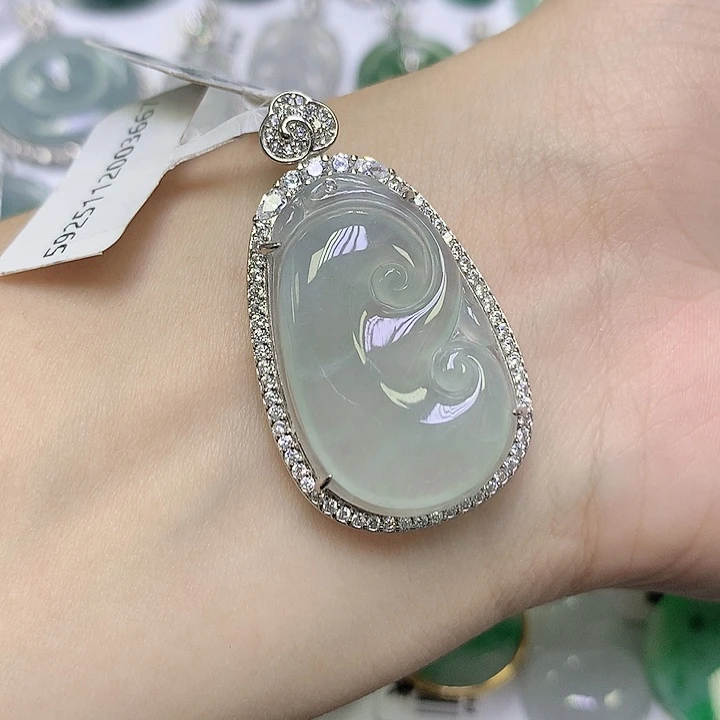 翡翠未镶嵌颈饰 缅甸翡翠 如意