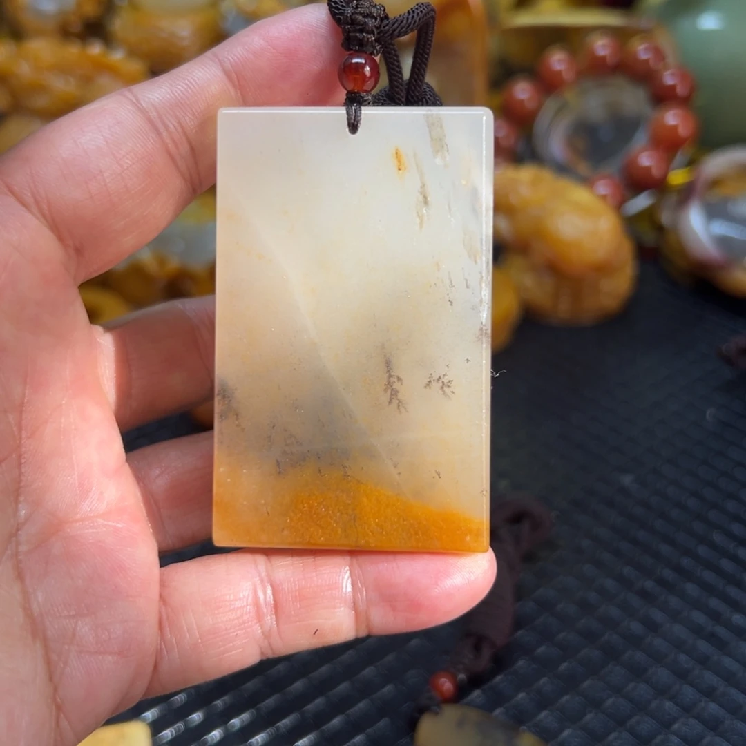 石英质玉未镶嵌颈饰