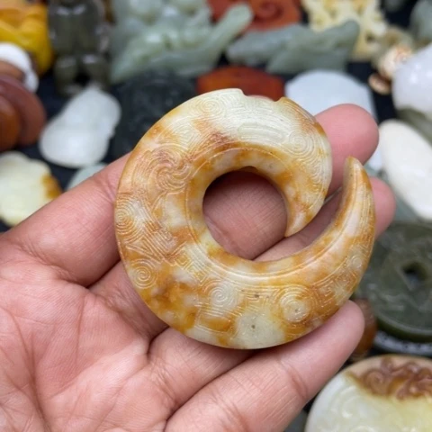 蛇纹石玉颈饰未镶嵌36