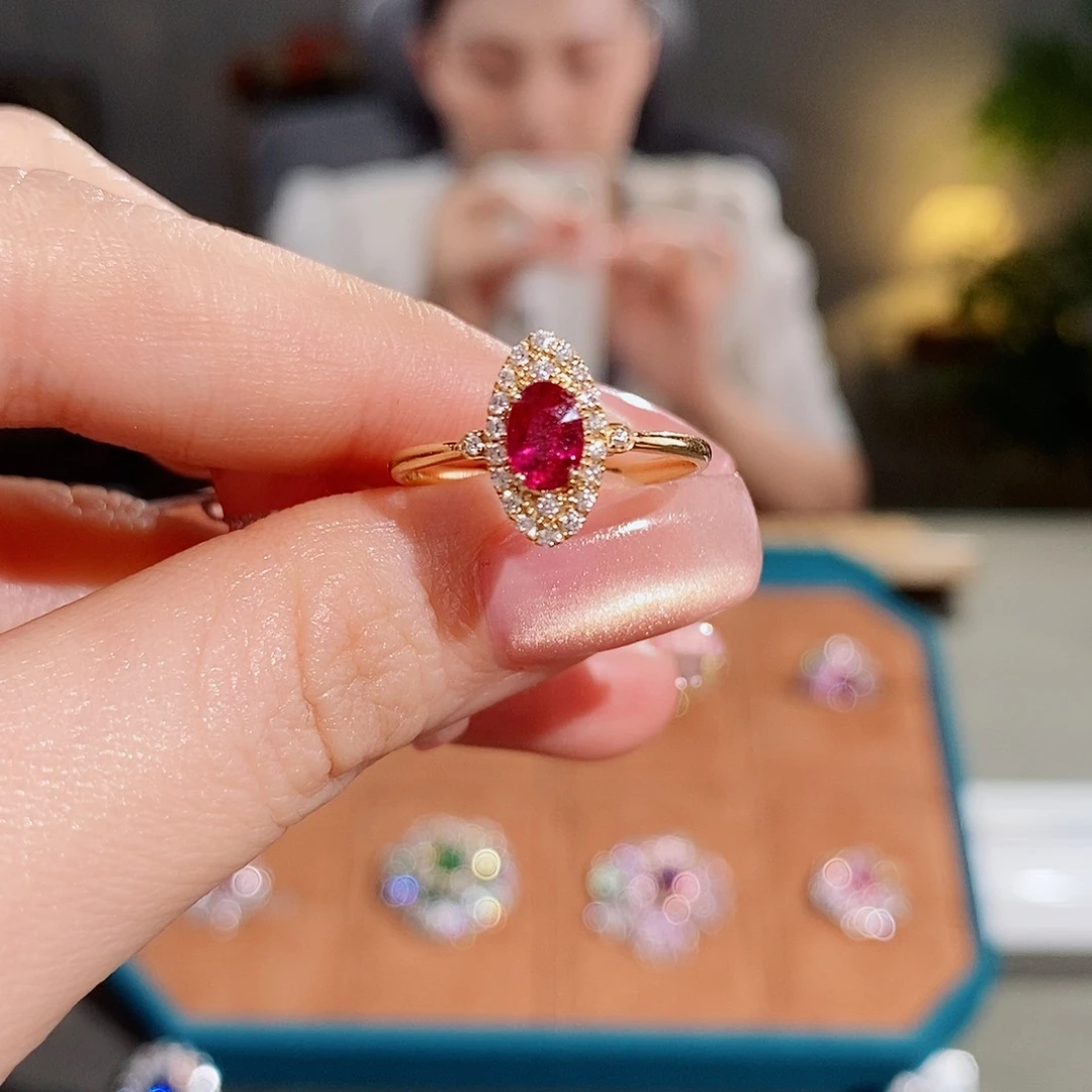 18K金镶嵌红宝石戒指0.55ct无烧鸽血红吉尔徳