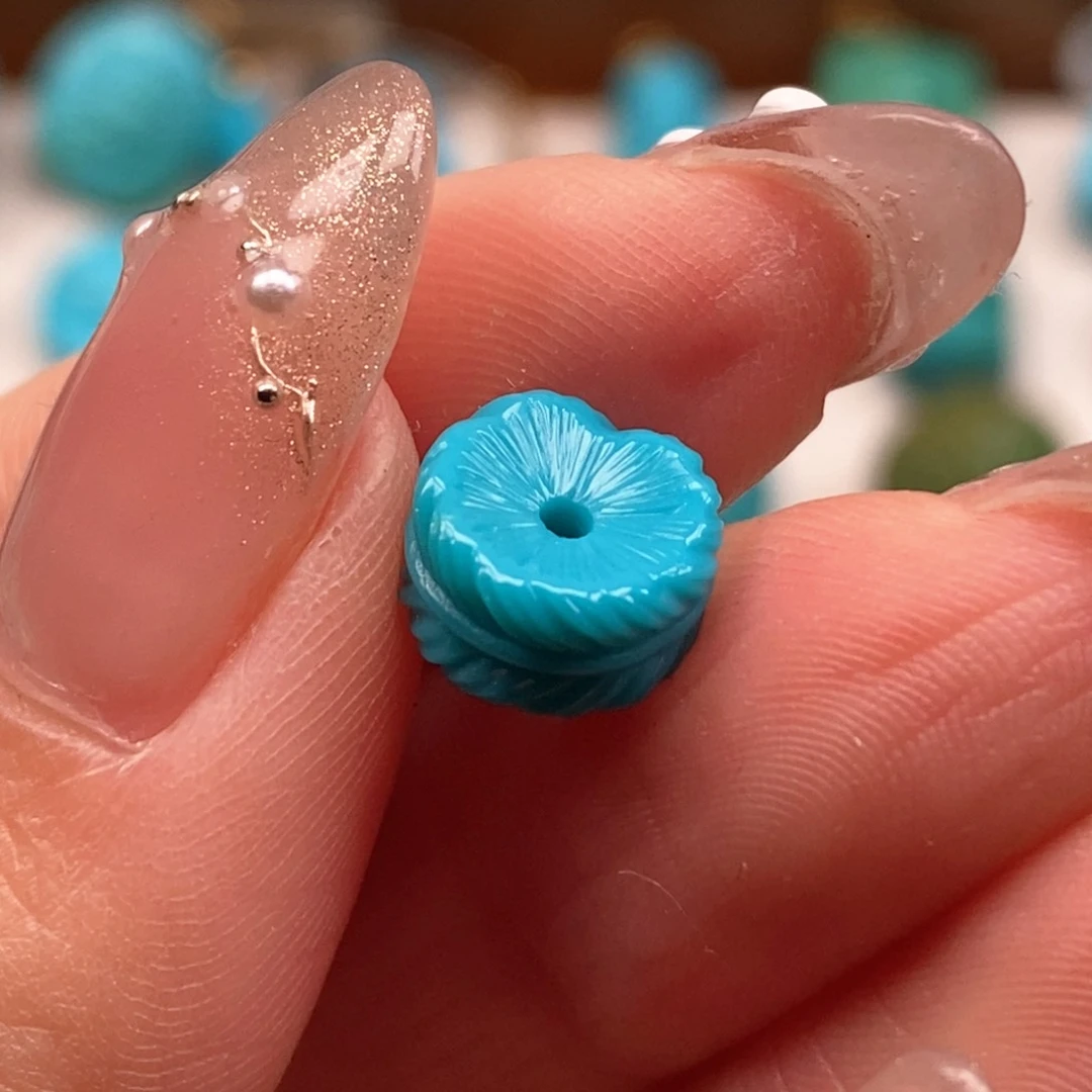 绿松石颈饰未镶嵌