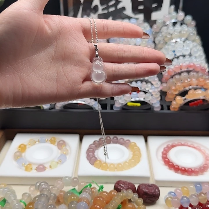 玛瑙/玉髓未镶嵌颈饰