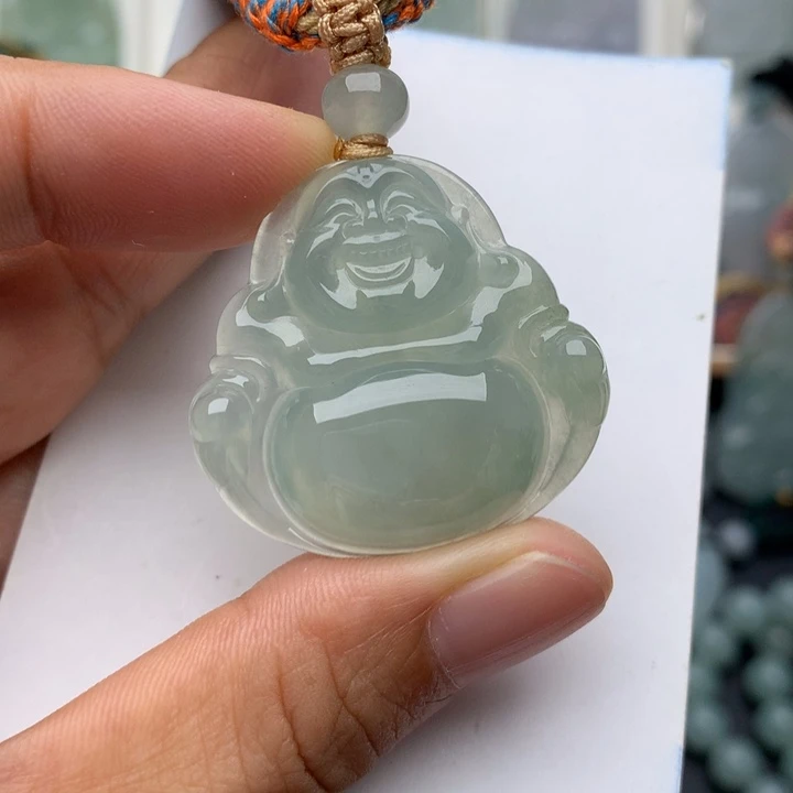 翡翠未镶嵌颈饰佛