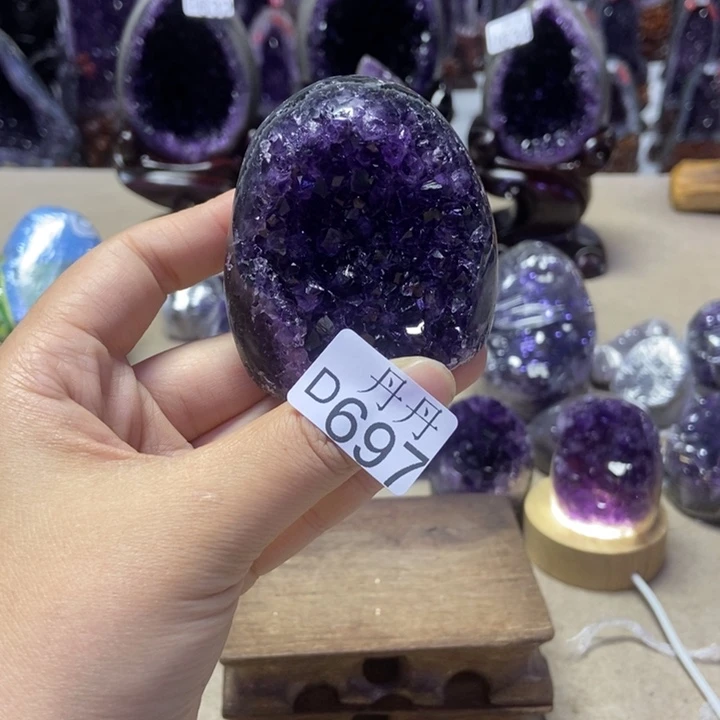 未镶嵌水晶大型摆件（非配饰）