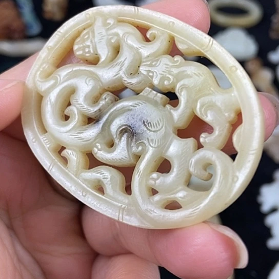 古***成和田玉（糖玉）未镶嵌挂件