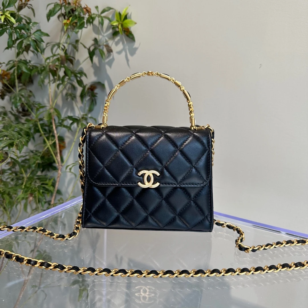 99新 Chanel/香奈儿 新款镭射chanel 22b珐琅手柄 小废包黑金羊皮