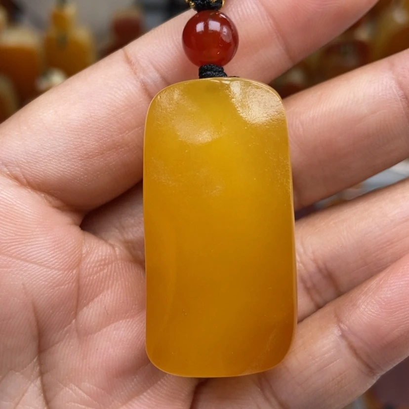 【闪购商品】琥珀颈饰未镶嵌