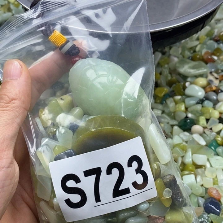 蛇纹石玉未镶嵌鱼缸石