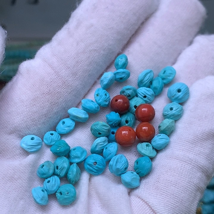 此***月南红玛瑙未镶嵌珠宝奇石