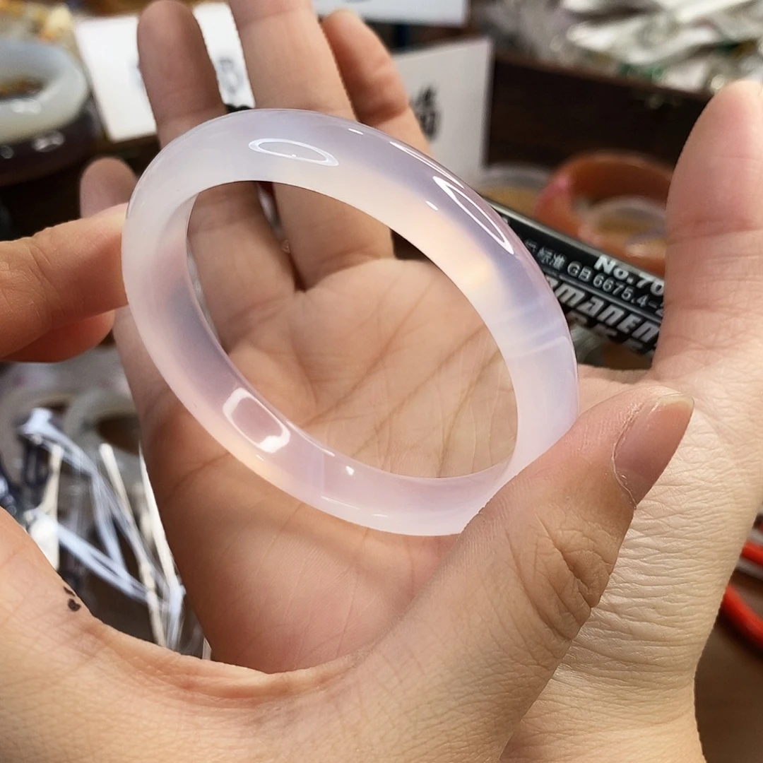 玛瑙/玉髓未镶嵌手镯C234。54.6圈。瑕