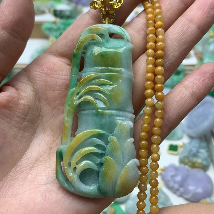 颈饰未镶嵌翡翠翡翠