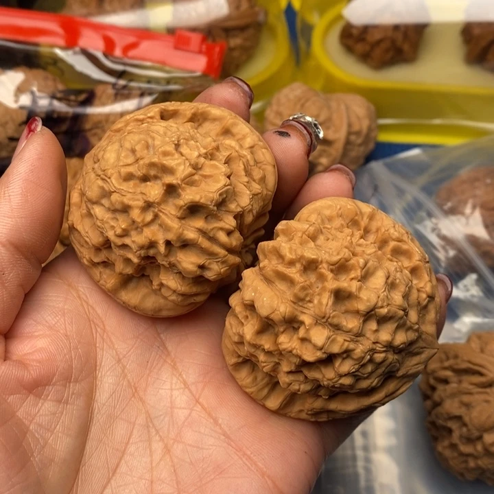 玖***九吊坠桃核龙鼎核桃