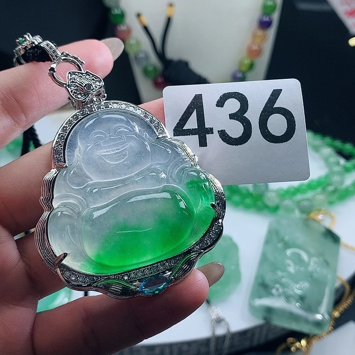 翡翠未镶嵌吊坠(赠链)