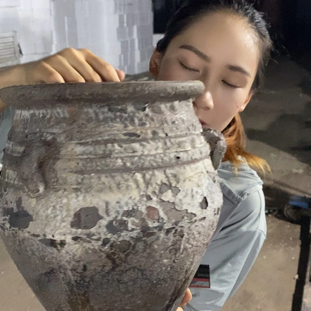 瑕疵20/25。火大了掉釉