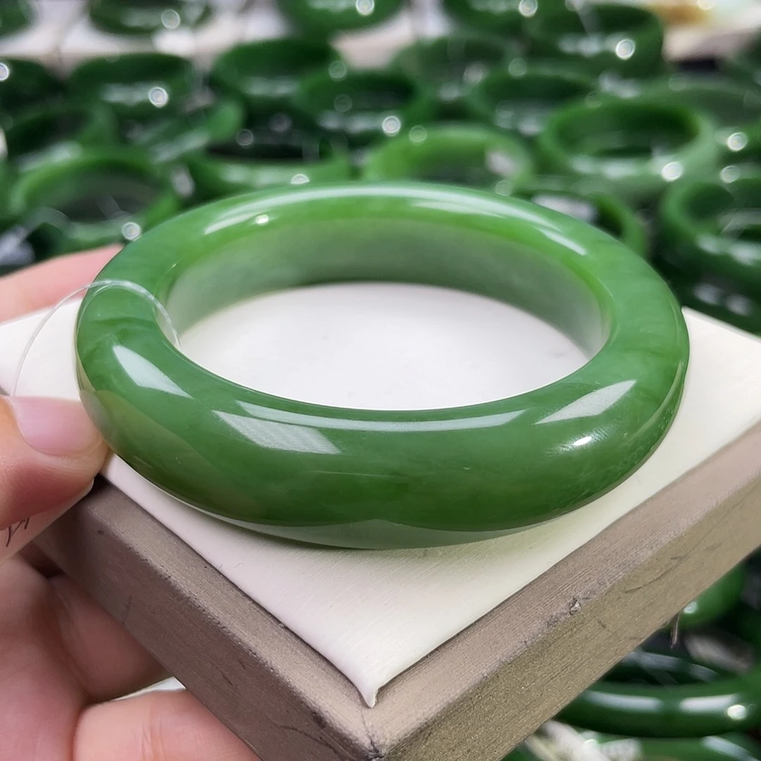 未镶嵌手镯和田玉（碧玉）