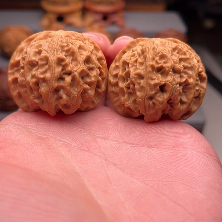 文玩核桃吊坠苹果园 40