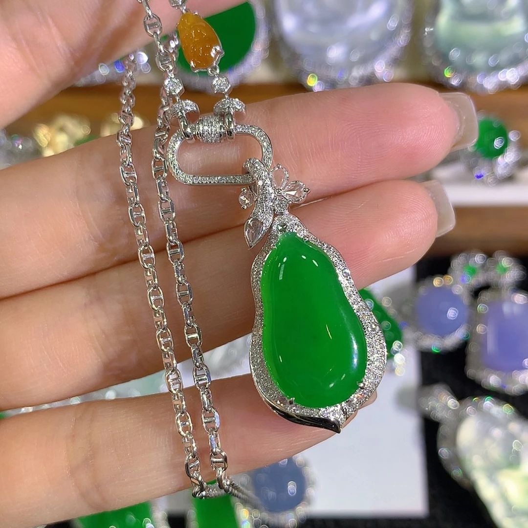 翡翠18K金镶嵌颈饰套链