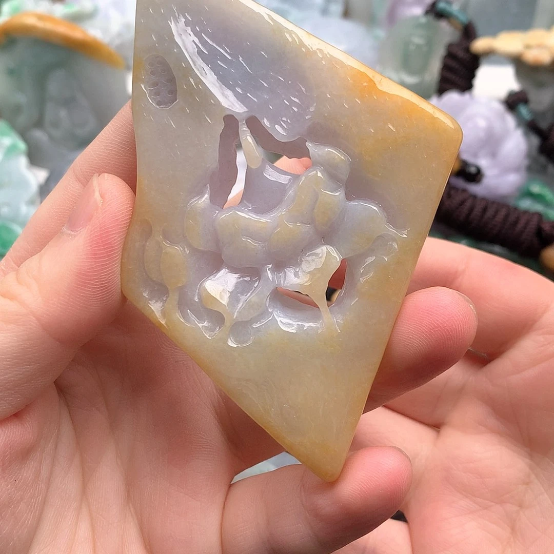 吊坠(不含链)未镶嵌翡翠