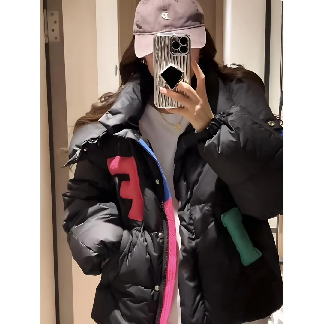 VOCKOO官方韩版气质时尚潮牌字母拼接撞色羽绒服女冬季新款连帽白