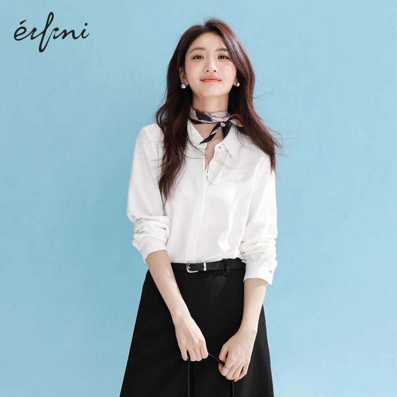 伊芙丽云感正肩修身软料基础款衬衫女2025秋通勤小上衣1F6926431