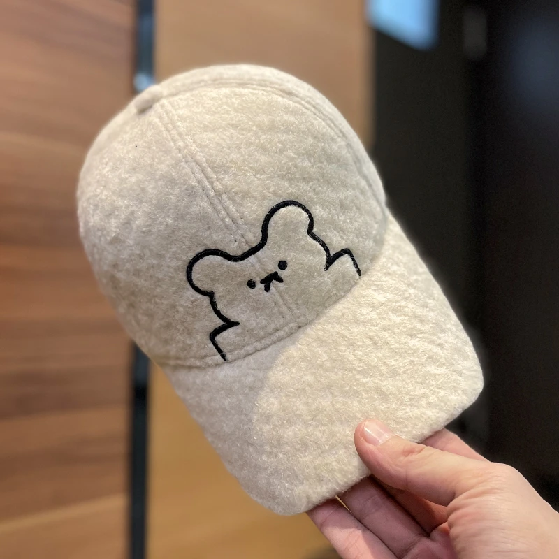 Miss both羊羔绒可爱刺绣小熊棒球帽子女秋冬网红米色百搭鸭舌帽