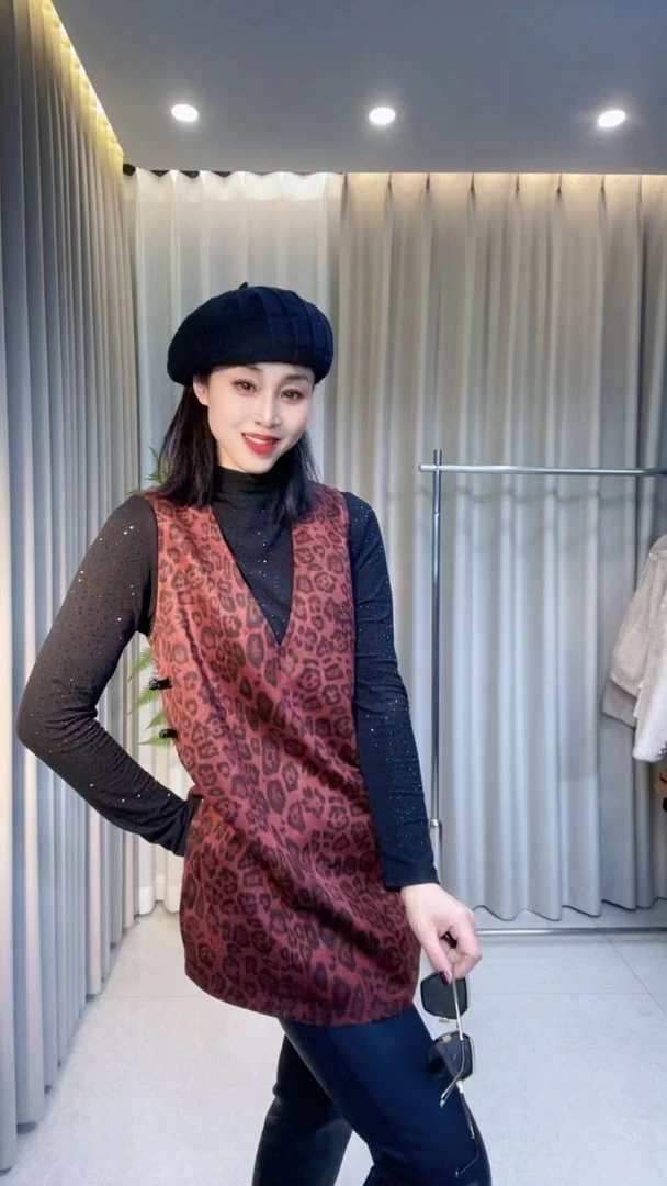 2345时尚豹纹复古马甲女2024早秋新款宽松显瘦百搭高级感砍袖上衣