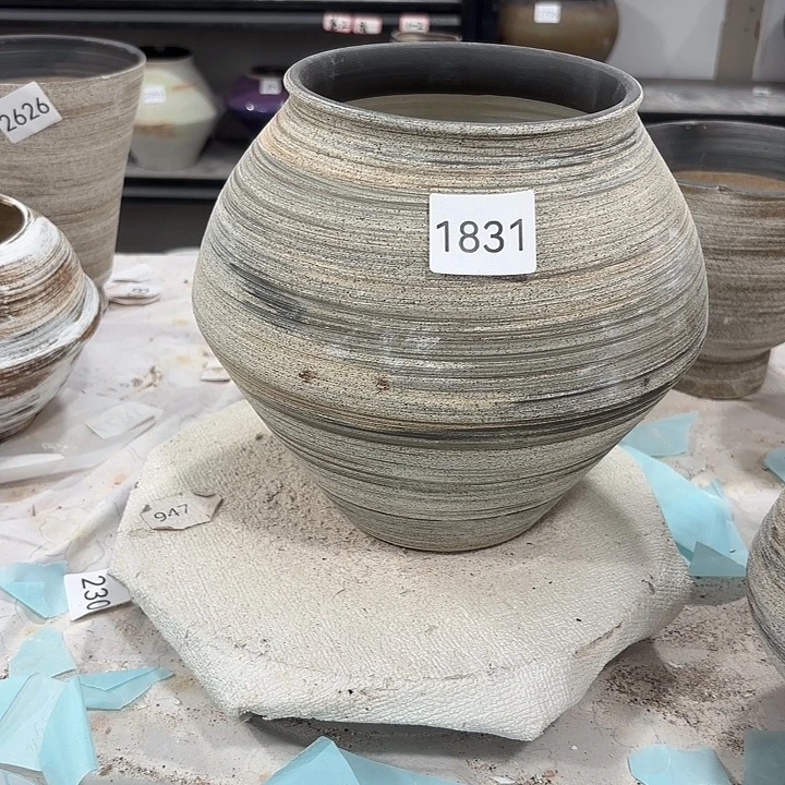 摆件高21，口13，无孔1831