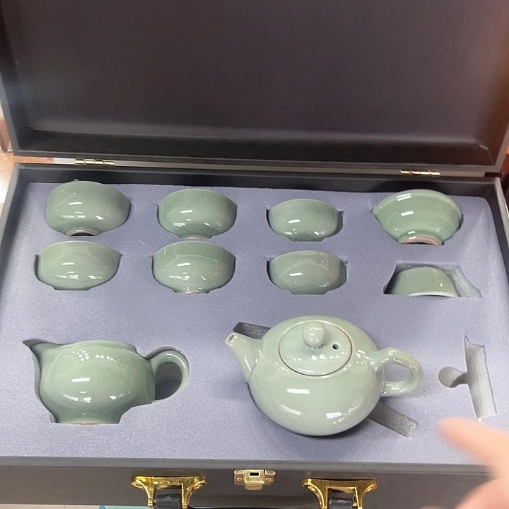 孤品茶具套装等。