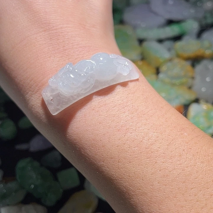 颈饰未镶嵌翡翠天