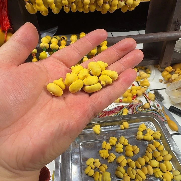 *****钱袋的手串一堆堆