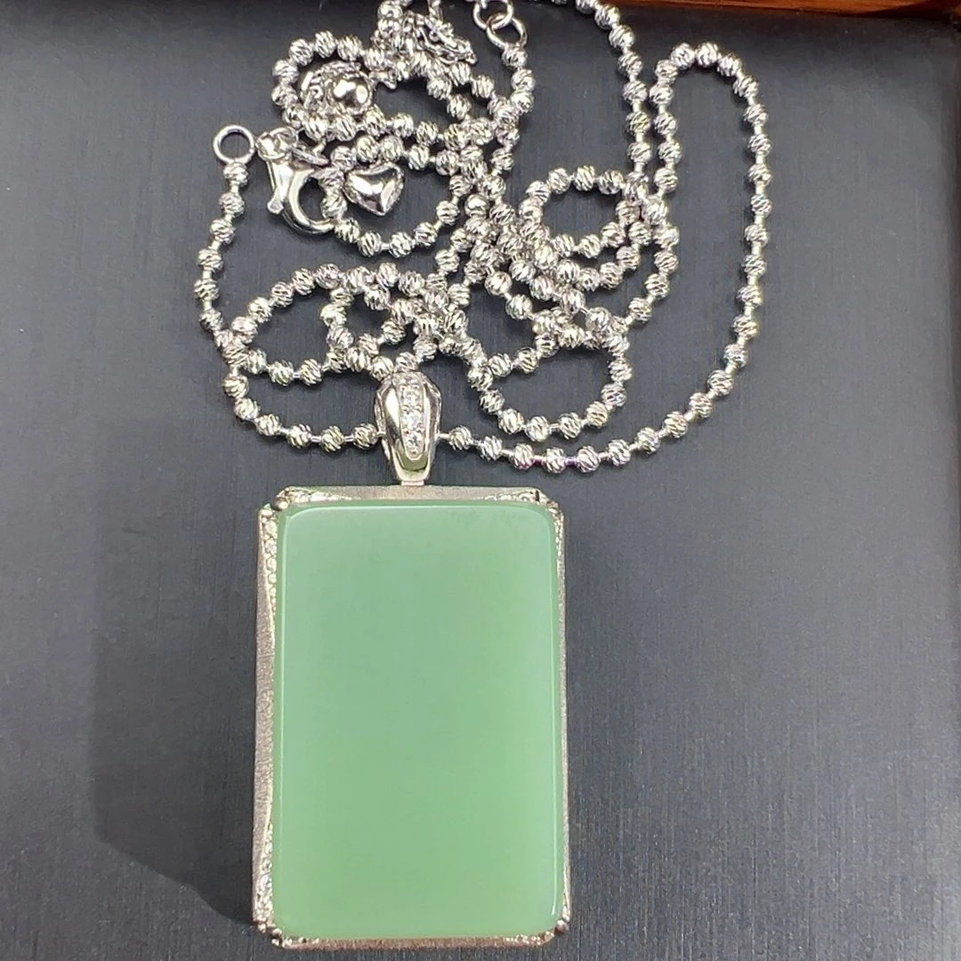 和田玉（碧玉）银S925镶嵌颈饰粉青细料无事牌（赠链子）