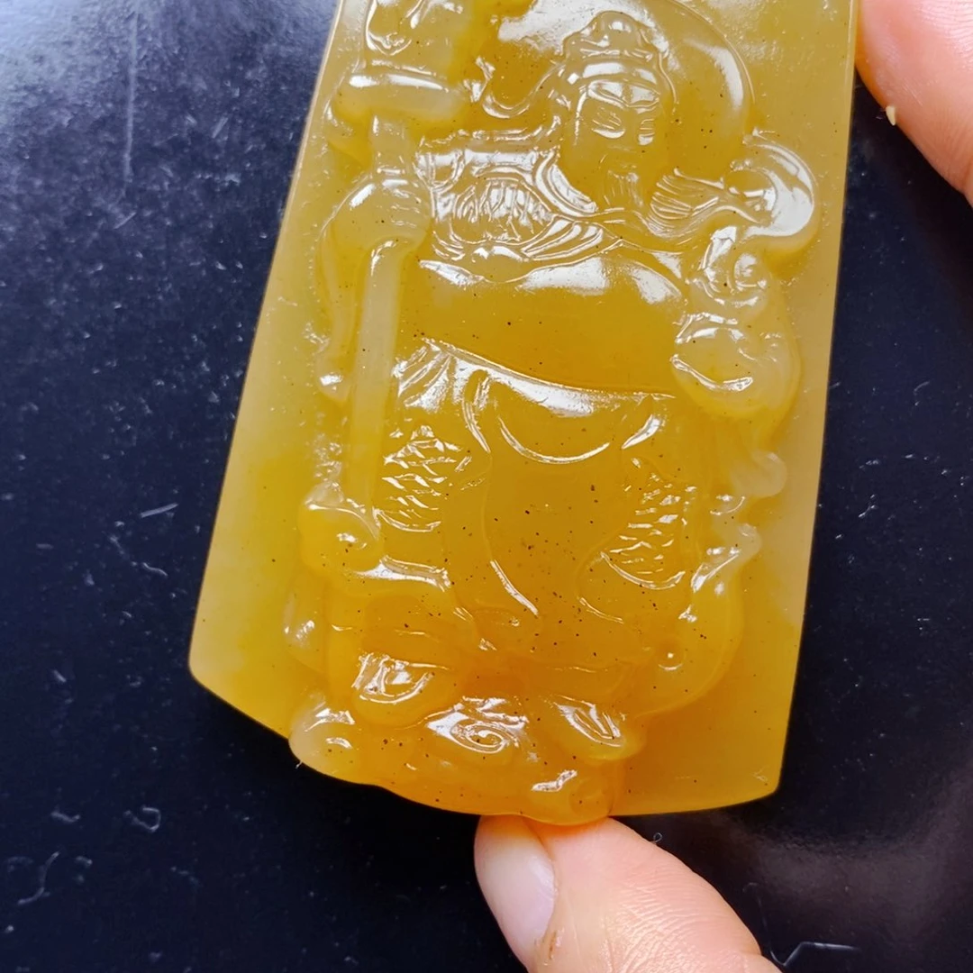 石英质玉（黄龙玉）未镶嵌颈饰
