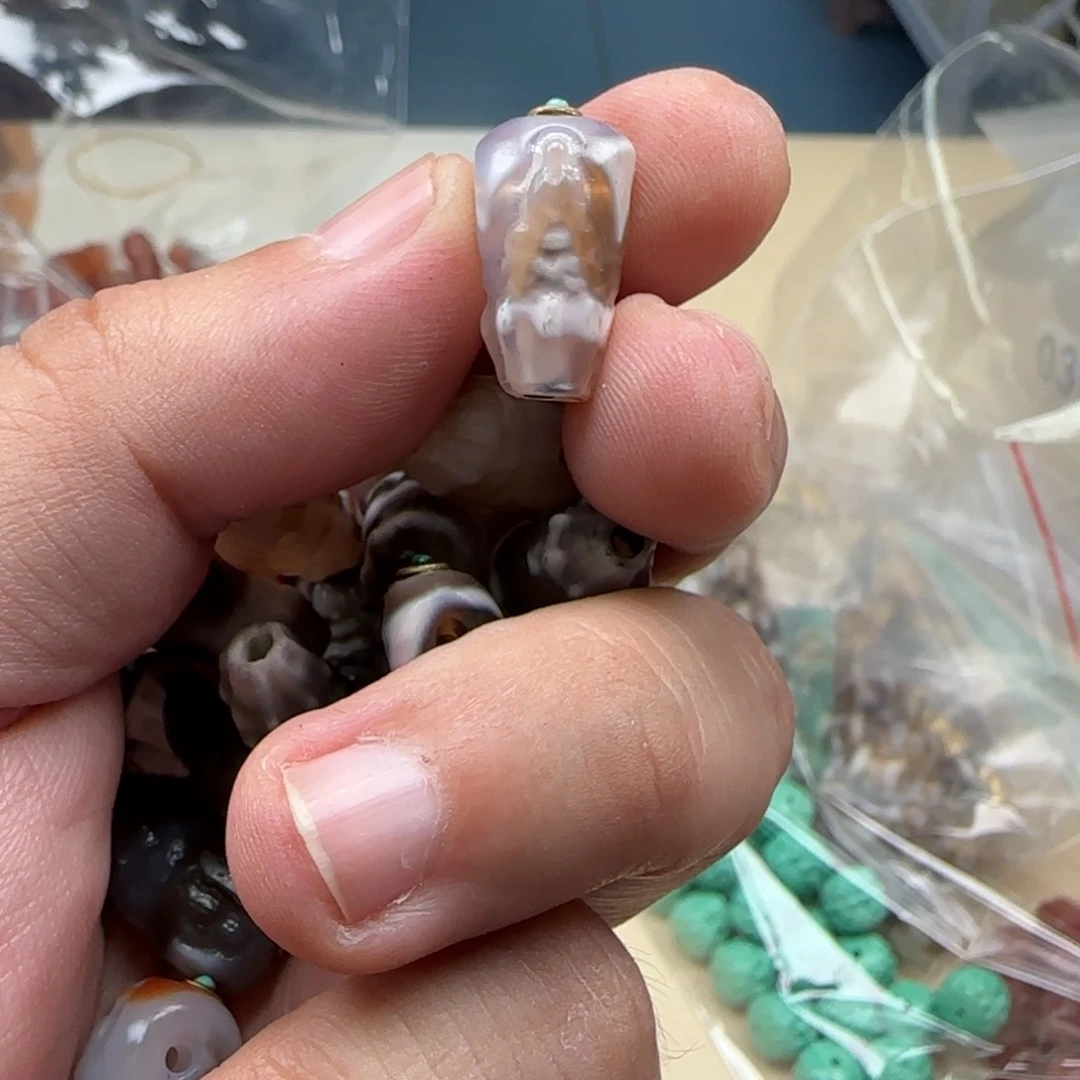 白玉菩提吊坠黑色5370