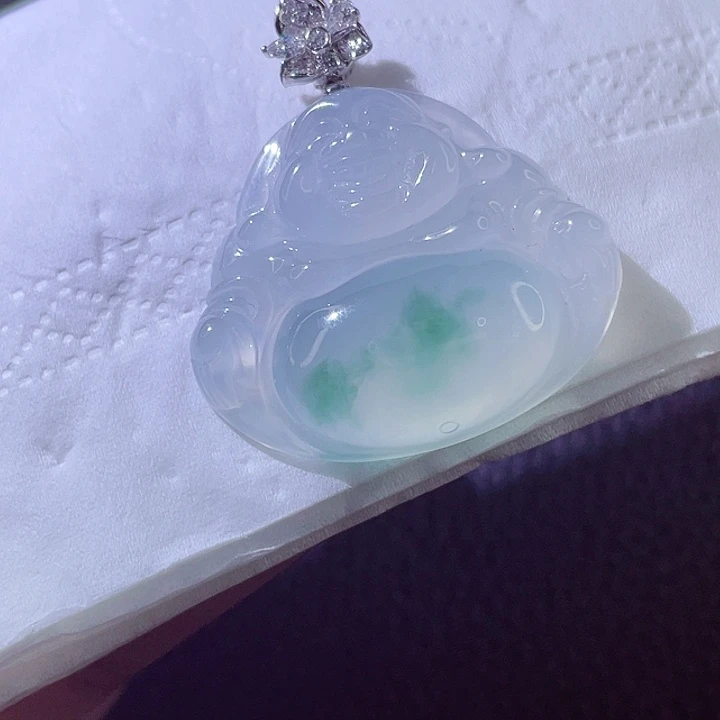 翡翠18K金镶嵌颈饰翡翠