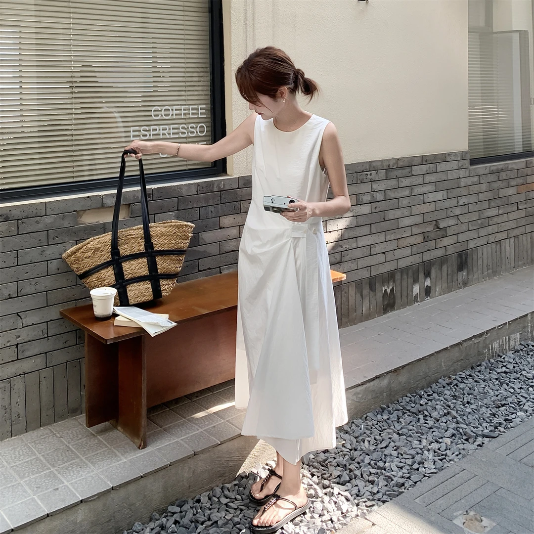 法式白色无袖背心连衣裙子女夏2025年新款高级感收腰显瘦气质长裙