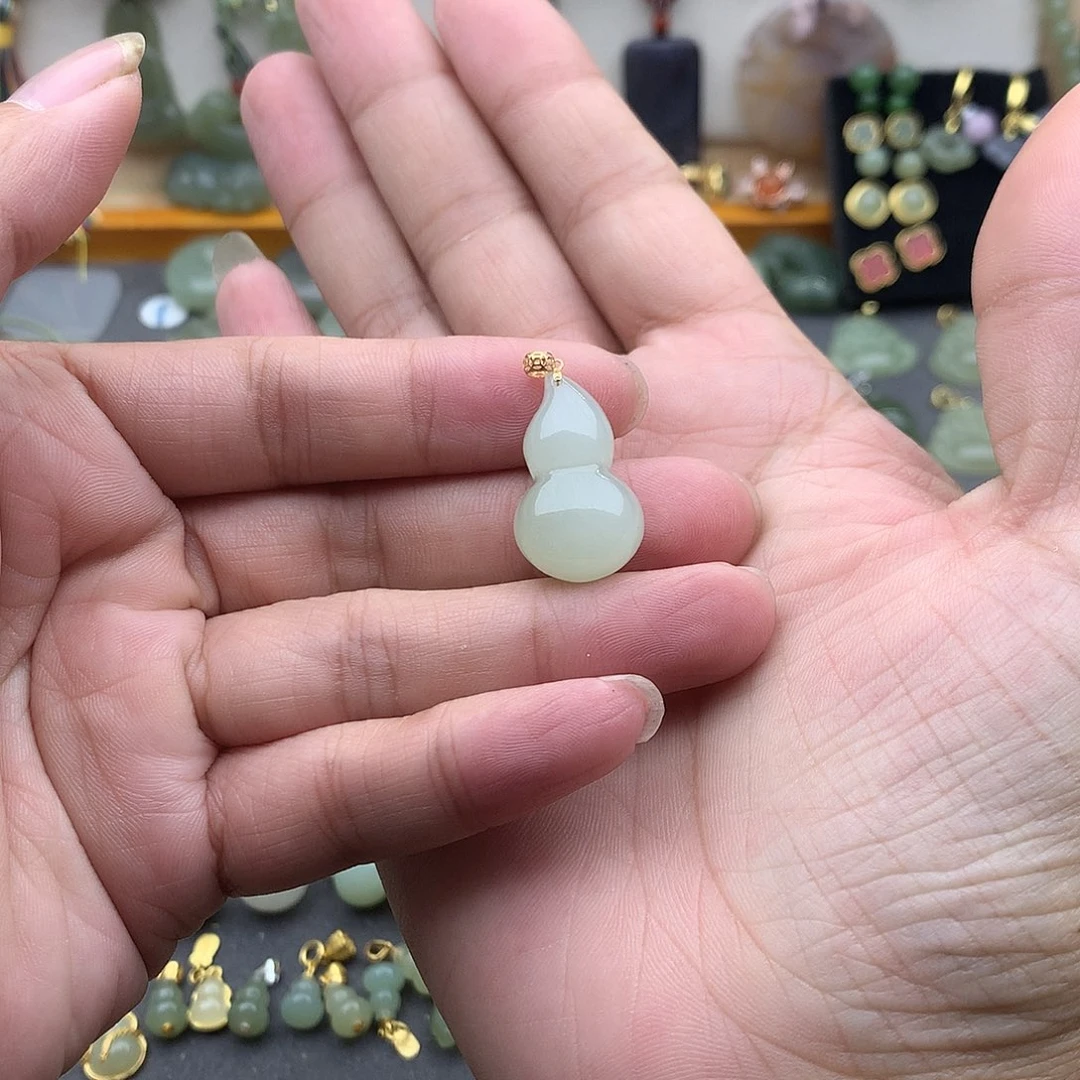 和田玉18K金镶嵌吊坠(不含链)