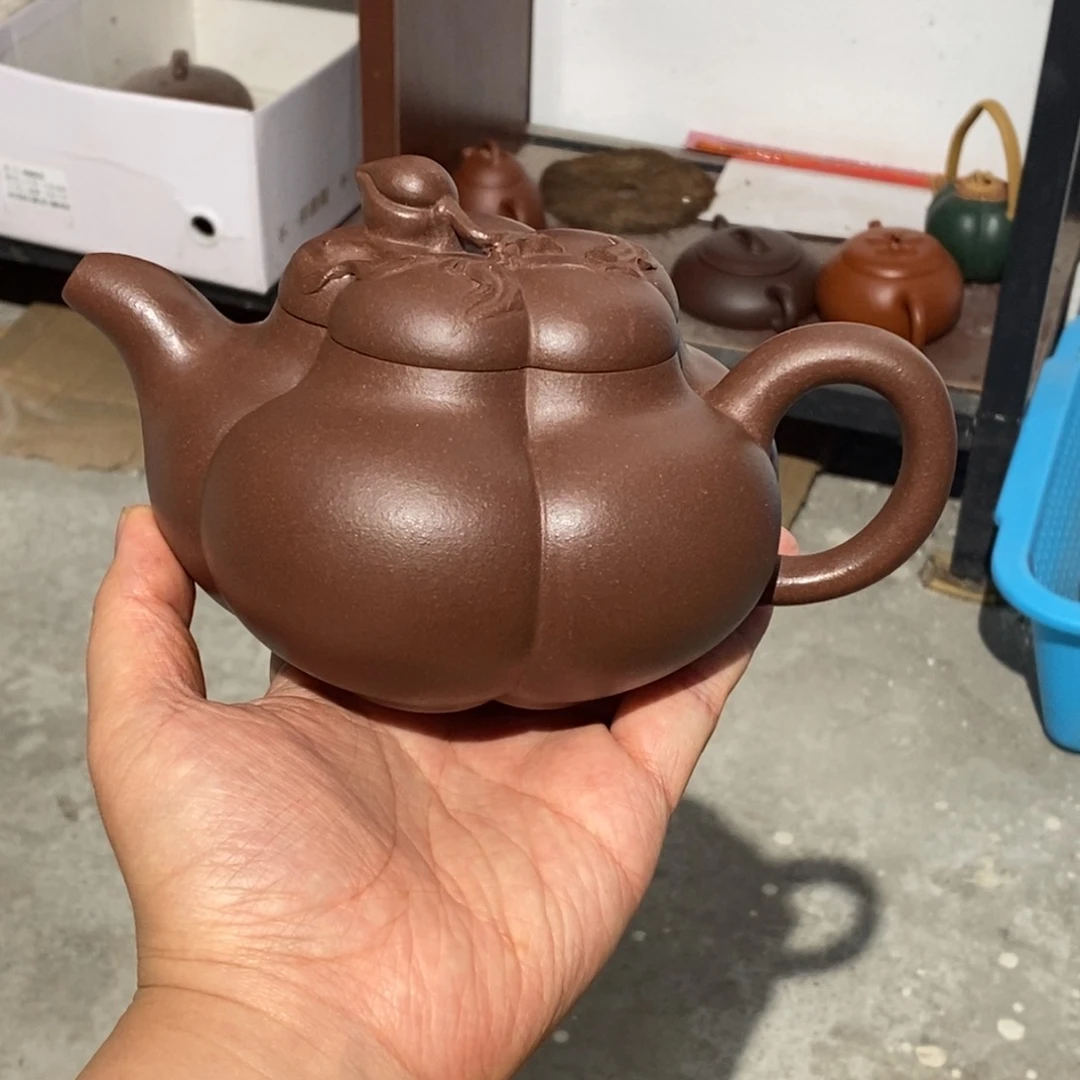 紫砂公道杯紫砂壶。紫砂壶。