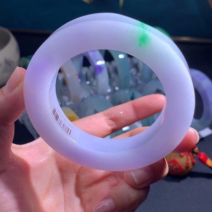 未镶嵌冰种飘花定制翡翠