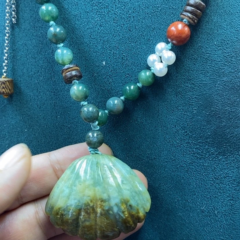 【闪购商品】蛇纹石玉未镶嵌吊坠