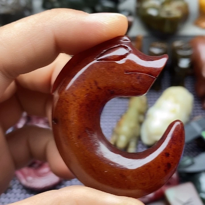 未镶嵌蛇纹石玉颈饰